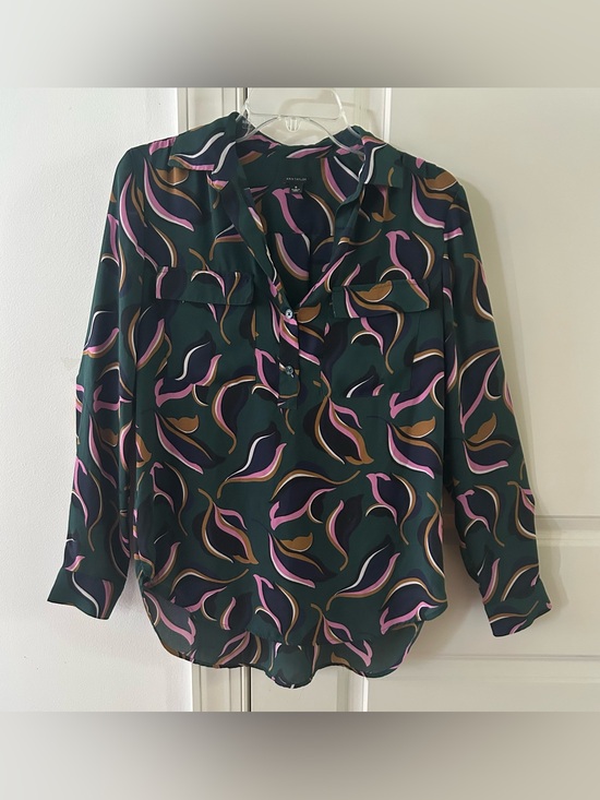 Ann Taylor Tops - Ann Taylor Longsleeve Pullon Blouse S